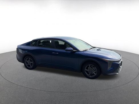 Used 2026 Kia K4 FWD image 2
