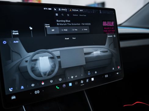 Used 2026 Tesla Model Y 2WD image 82