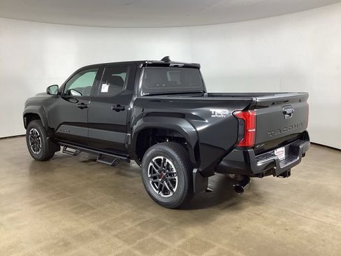 Used 2026 Toyota Tacoma TRD Sport AWD/4WD image 12
