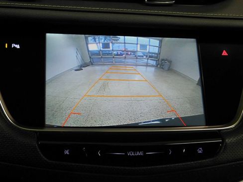 Used 2017 Cadillac XT5 FWD image 38
