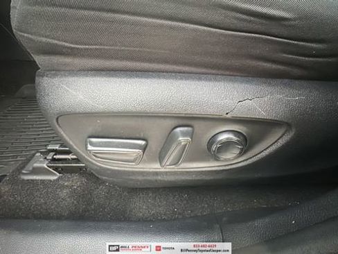 Used 2020 Toyota RAV4 XLE w/ Convenience Package image 16