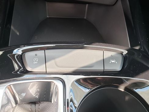 New 2026 Chevrolet Trax LT FWD image 32
