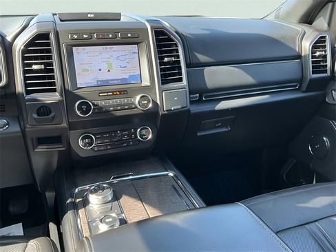 Used 2020 Ford Expedition Limited image 36