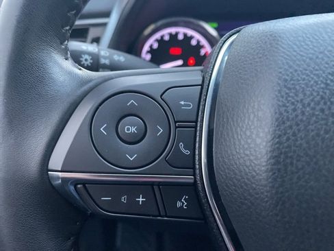 Used 2019 Toyota Camry XLE image 17