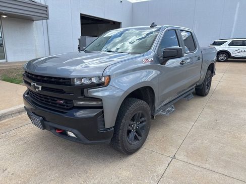Used 2019 Chevrolet Silverado 1500 LT Trail Boss AWD/4WD image 3