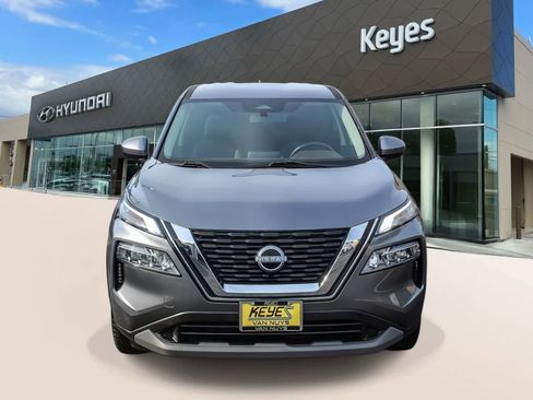 Used 2023 Nissan Rogue SV FWD image 2