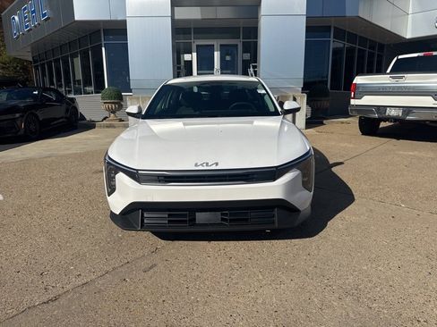 New 2025 Kia K4 LXS image 2
