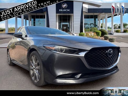 Used 2022 MAZDA MAZDA3 s FWD image 1