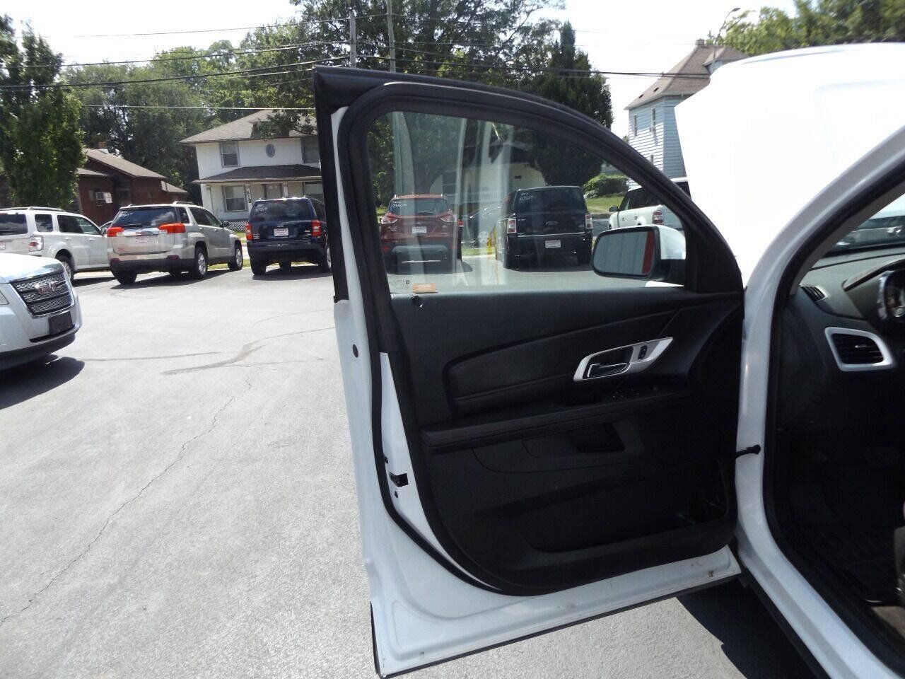 Used 2015 GMC Terrain SLE AWD/4WD image 17