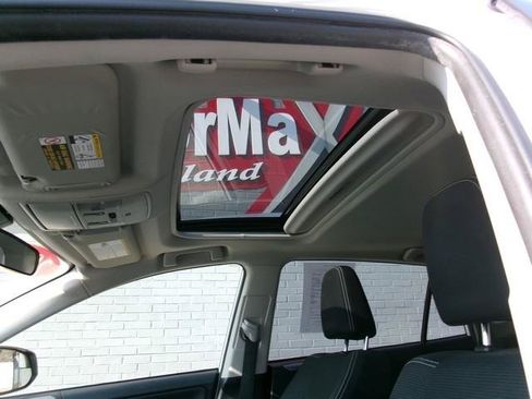 Used 2017 Toyota RAV4 XLE w/ Carpet Mat Package AWD/4WD image 21