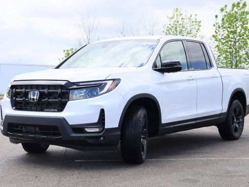 New 2026 Honda Ridgeline Black Edition image 3
