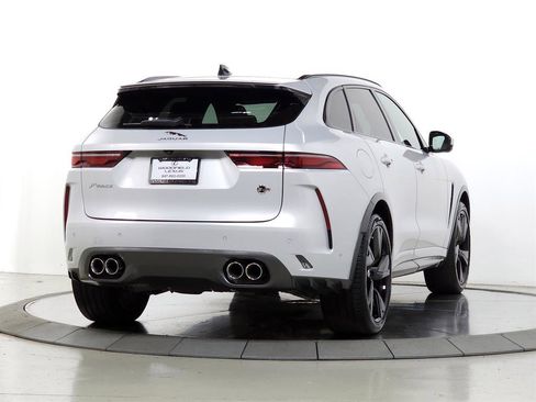 Used 2021 Jaguar F-PACE SVR image 11