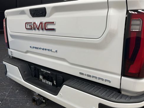 Used 2024 GMC Sierra 3500 Denali w/ Denali Reserve Package AWD/4WD image 41