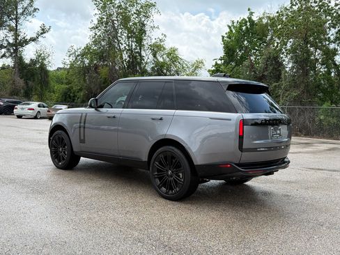 Certified 2025 Land Rover Range Rover SE AWD/4WD image 3