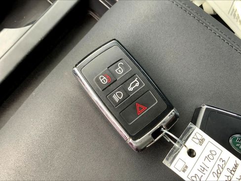 Used 2023 Land Rover Defender 110 X-Dynamic SE AWD/4WD image 14