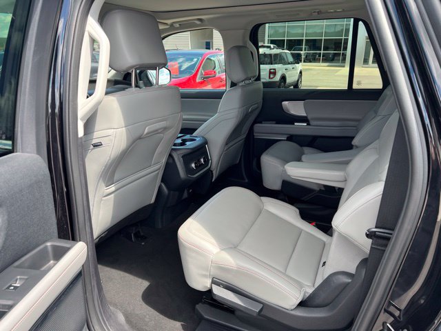 Used 2025 Ford Expedition Max Active AWD/4WD image 14