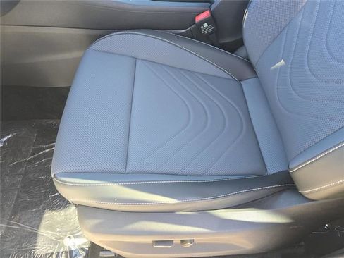 New 2026 Volkswagen Tiguan SE R-Line image 19