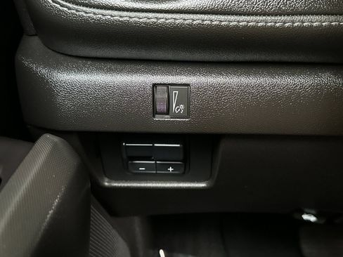 Used 2024 Chevrolet Colorado LT w/ LT Convenience Package RWD image 25