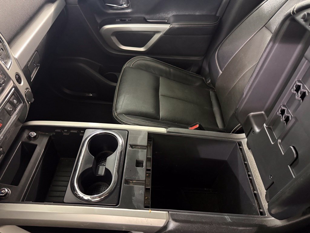 Used 2019 Nissan Titan PRO-4X w/ Pro-4x Convenience Package AWD/4WD image 18