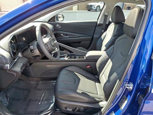 New 2025 Hyundai Elantra Limited image 6