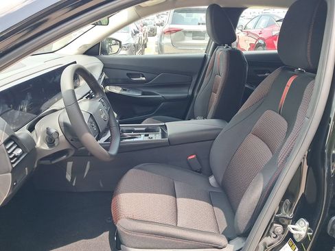 New 2026 Nissan Sentra SR w/ Floor Mat Package FWD image 10