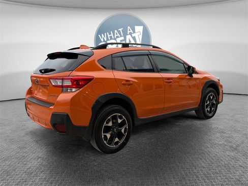 Used 2019 Subaru Crosstrek 2.0i Premium w/ Eyesight System image 3