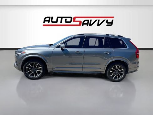 Used 2017 Volvo XC90 T6 Momentum w/ Vision Package AWD/4WD image 4