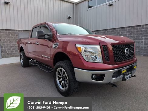 Used 2019 Nissan Titan SV AWD/4WD image 1