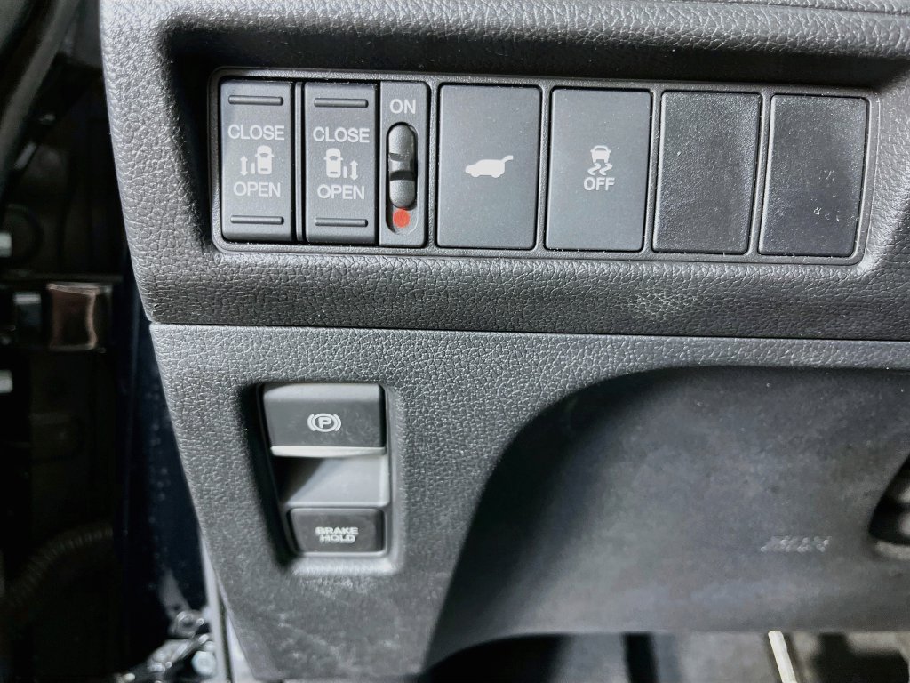 Used 2025 Honda Odyssey Sport-L image 11