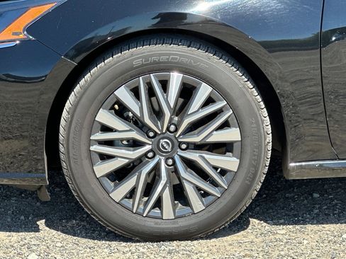 Used 2024 Nissan Altima 2.5 SV FWD image 24