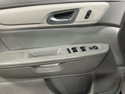 Used 2017 Chevrolet Traverse LS image 10