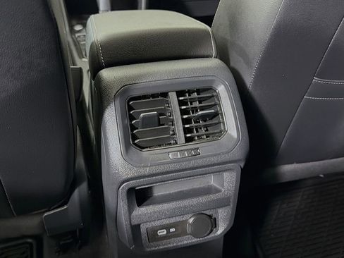 Used 2022 Volkswagen Tiguan SEL R-Line image 29
