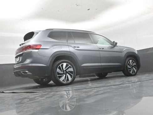 Used 2024 Volkswagen Atlas SE AWD/4WD image 42