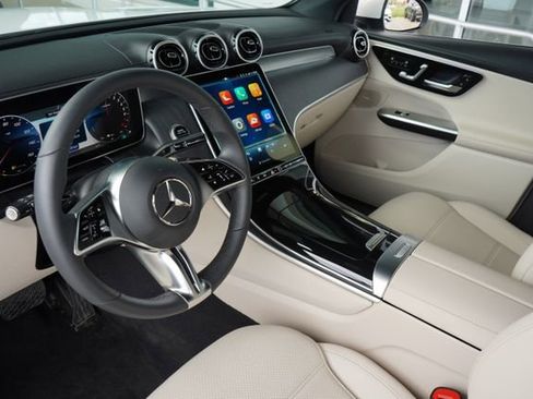 Certified 2025 Mercedes-Benz GLC 350e 4MATIC image 31