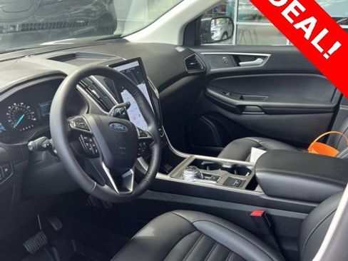 Used 2024 Ford Edge SEL image 10