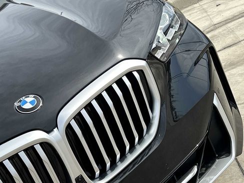 New 2026 BMW X5 xDrive40i w/ Executive Package image 8