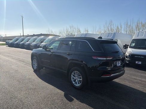 New 2026 Jeep Grand Cherokee Laredo X AWD/4WD image 3