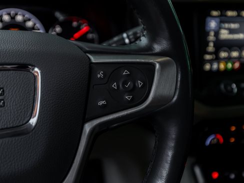 Used 2021 GMC Acadia Denali w/ Denali Technology Package FWD image 60