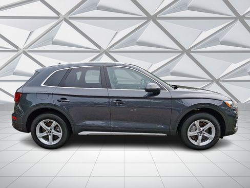Used 2023 Audi Q5 2.0T Premium w/ Convenience Package AWD/4WD image 12