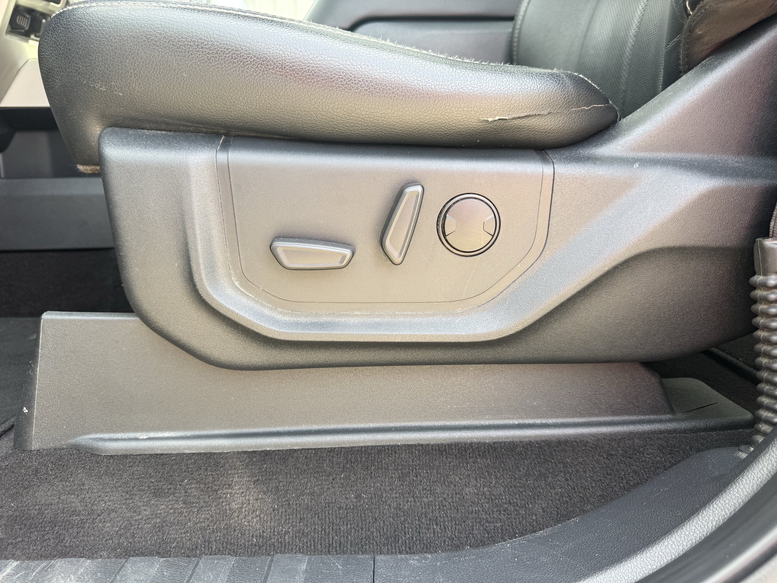 Used 2020 Ford F150 Lariat w/ Equipment Group 502A Luxury AWD/4WD image 21