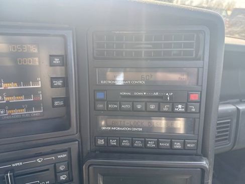 Used 1992 Cadillac Allante FWD image 12