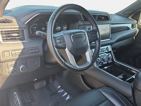 Used 2024 GMC Yukon XL Denali AWD/4WD image 16