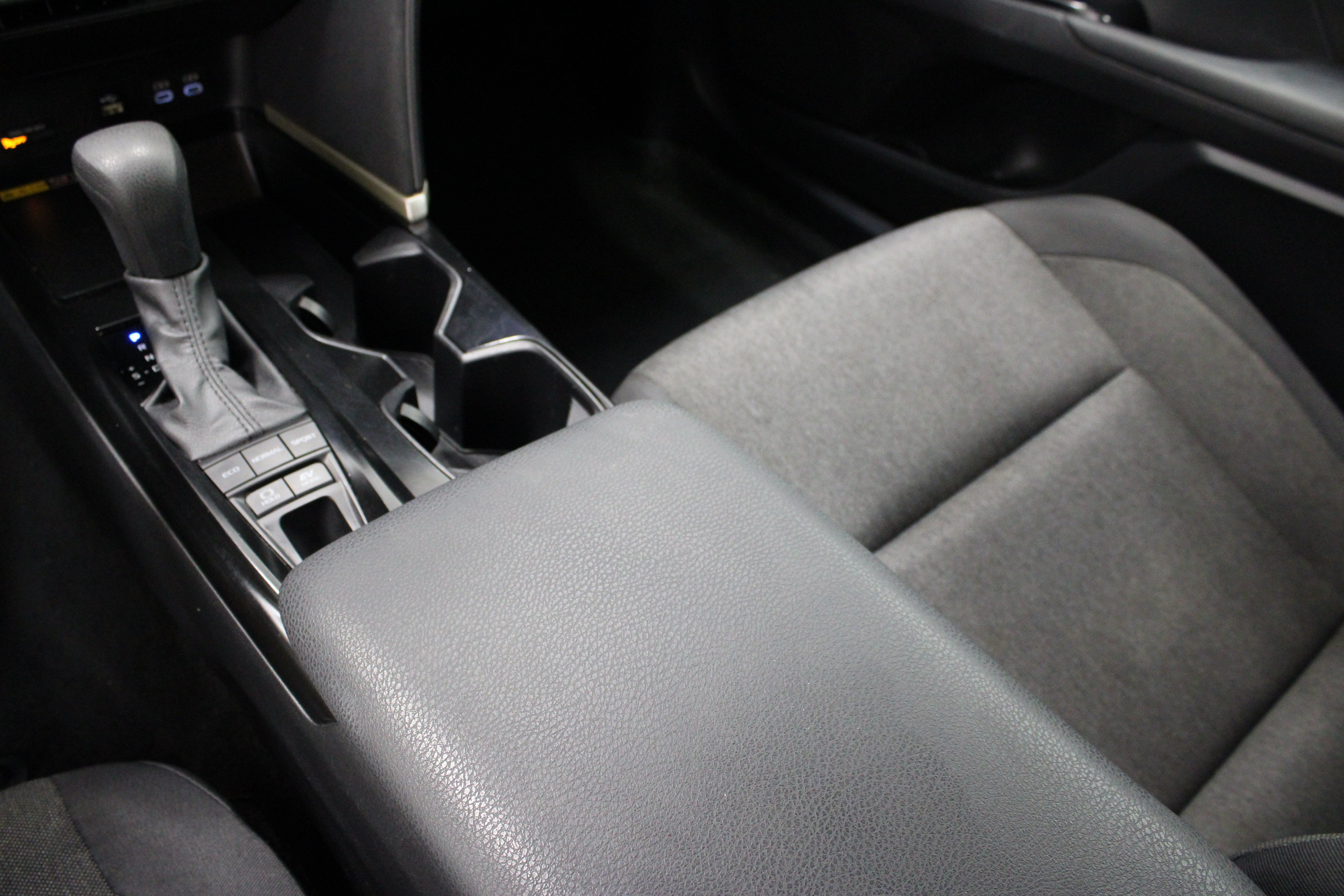 Used 2025 Toyota Camry LE FWD image 16