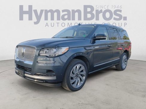 Used 2024 Lincoln Navigator Reserve image 7