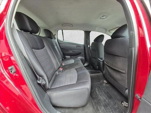 Used 2018 Nissan Leaf SV w/ SV Technology Package FWD image 19