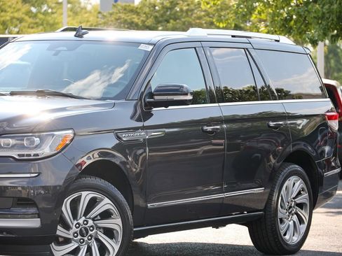 Used 2024 Lincoln Navigator Reserve AWD/4WD image 24