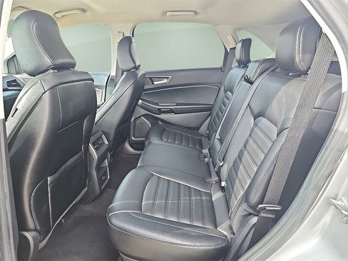 Used 2021 Ford Edge SEL image 14