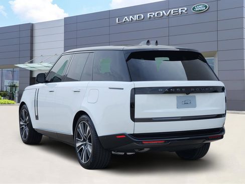 New 2025 Land Rover Range Rover SE image 4