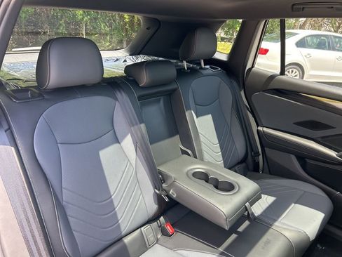 New 2026 Volkswagen Tiguan SE R-Line FWD image 50