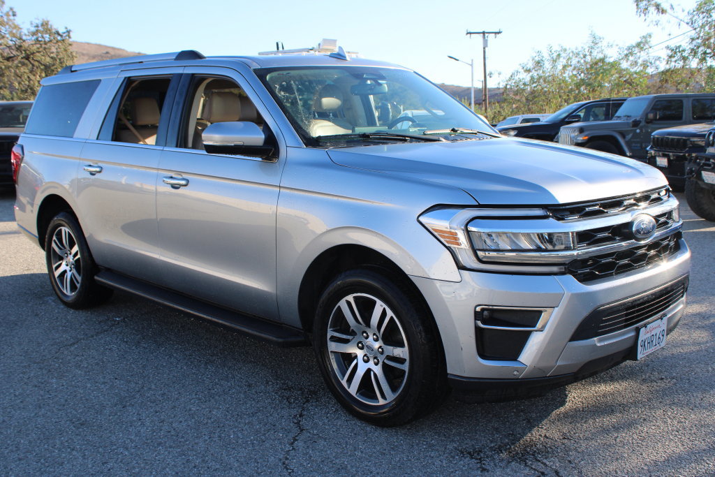 Used 2024 Ford Expedition Max Limited RWD image 3